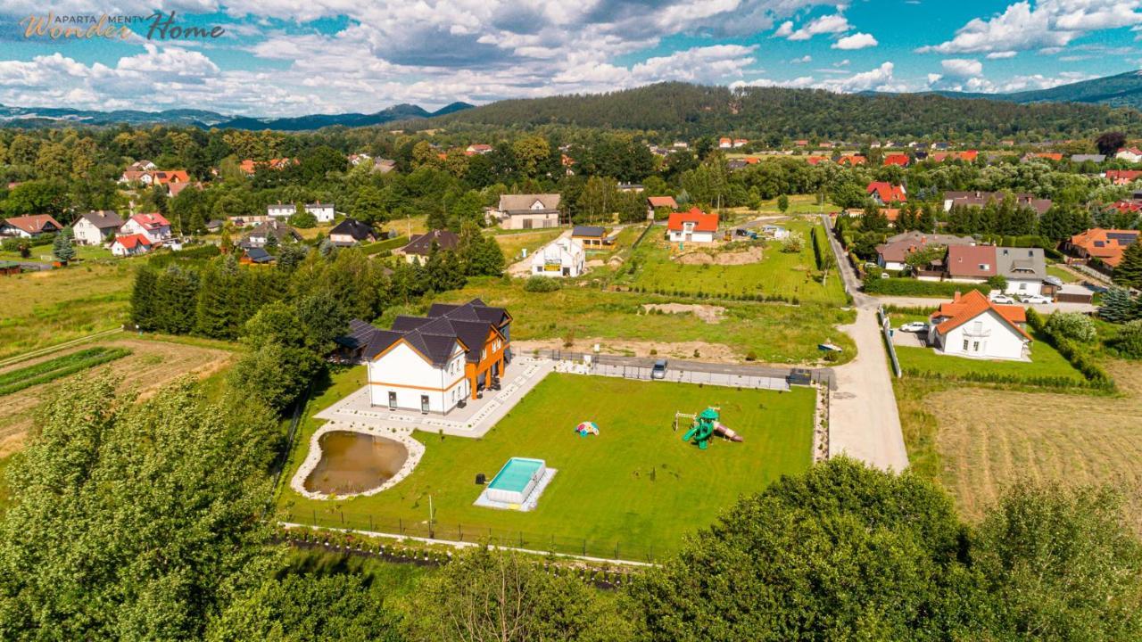 Wonder Home - Apartamenty Halo Karkonosze Z Ogrodem, Sezonowym Basenem, Placem Zabaw I Widokiem Na Sniezke - Zlokalizowane Blisko Karpacza ミスワコビツェ エクステリア 写真