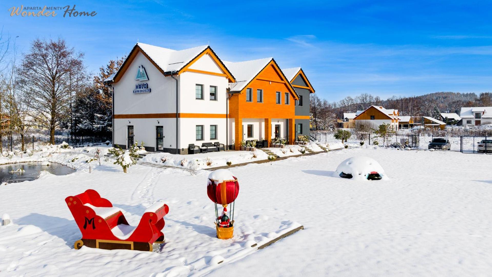 Wonder Home - Apartamenty Halo Karkonosze Z Ogrodem, Sezonowym Basenem, Placem Zabaw I Widokiem Na Sniezke - Zlokalizowane Blisko Karpacza ミスワコビツェ エクステリア 写真